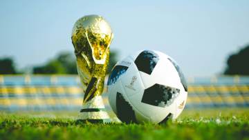 西班牙加时赛进球被秒吹 FIFA：犯规在先（配图示意）